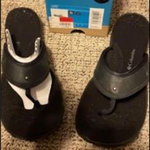 Brand new Columbia size 11 black flip flops